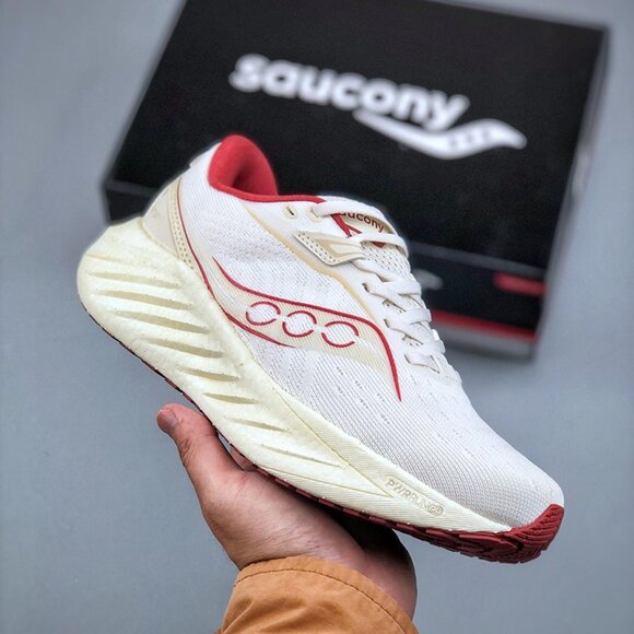 Saucony Triumph Low-Top Running Shoes White